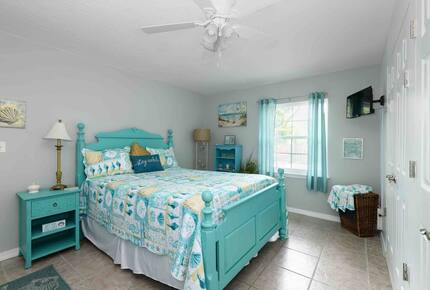 Sand & Sun Escape | Spacious Retreat Near St. Augustine Beach - St. Augustine, Florida