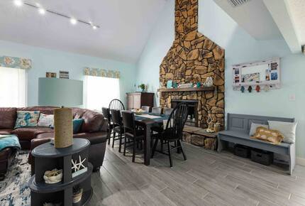 Sand & Sun Escape | Spacious Retreat Near St. Augustine Beach - St. Augustine, Florida