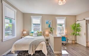 Historic Gig Harbor Waterfront Retreat with Private Beach - Gig Harbor, Washington