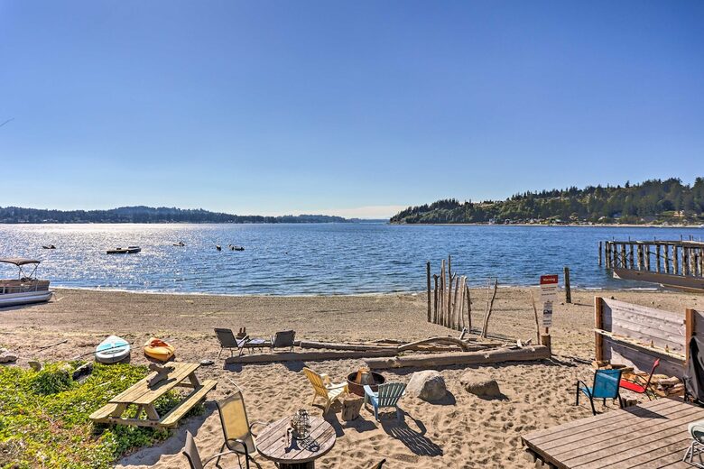 Historic Gig Harbor Waterfront Retreat with Private Beach - Gig Harbor, Washington