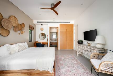 Elegant 5-Bedroom Beachfront Escape in Natai - Khok Kloi, Thailand