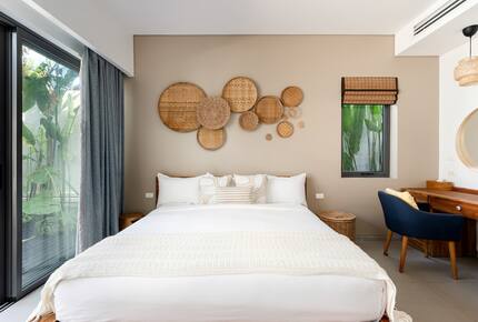 Elegant 5-Bedroom Beachfront Escape in Natai - Khok Kloi, Thailand