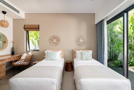 Elegant 5-Bedroom Beachfront Escape in Natai - Khok Kloi, Thailand