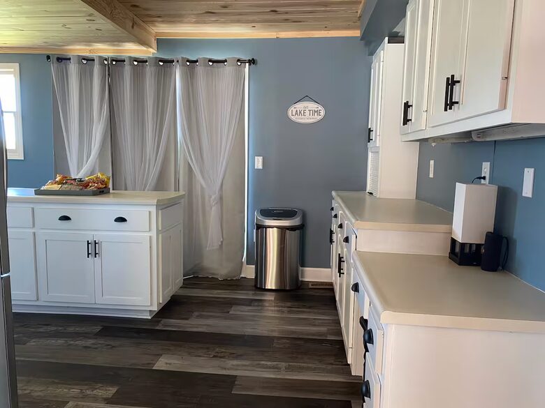 Douglas Lakefront Getaway with Mountain Views & Private Dock - Dandridge, Tennessee