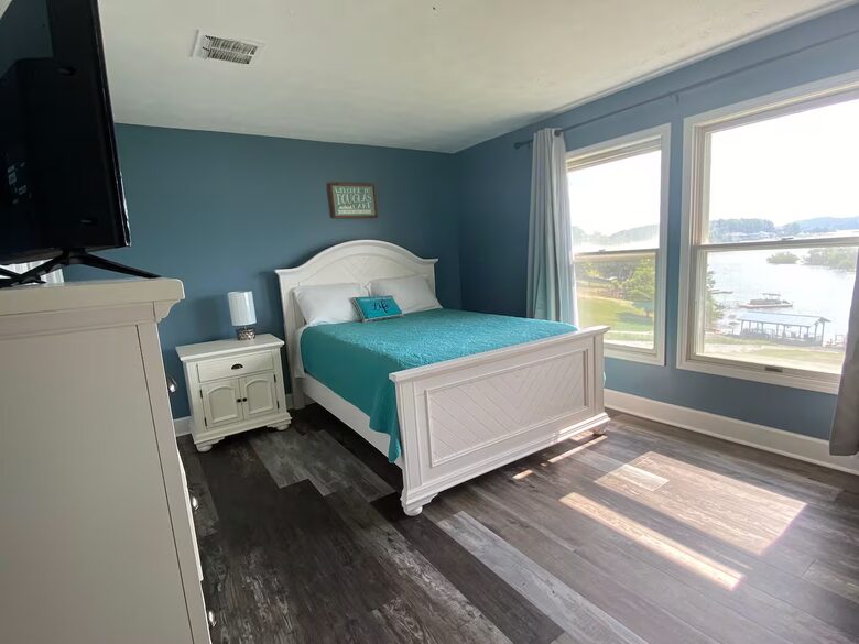 Douglas Lakefront Getaway with Mountain Views & Private Dock - Dandridge, Tennessee