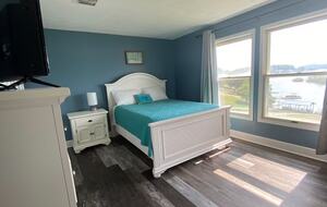 Douglas Lakefront Getaway with Mountain Views & Private Dock - Dandridge, Tennessee