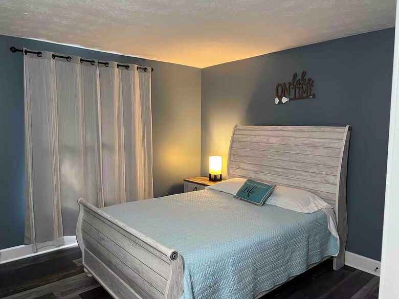 Douglas Lakefront Getaway with Mountain Views & Private Dock - Dandridge, Tennessee