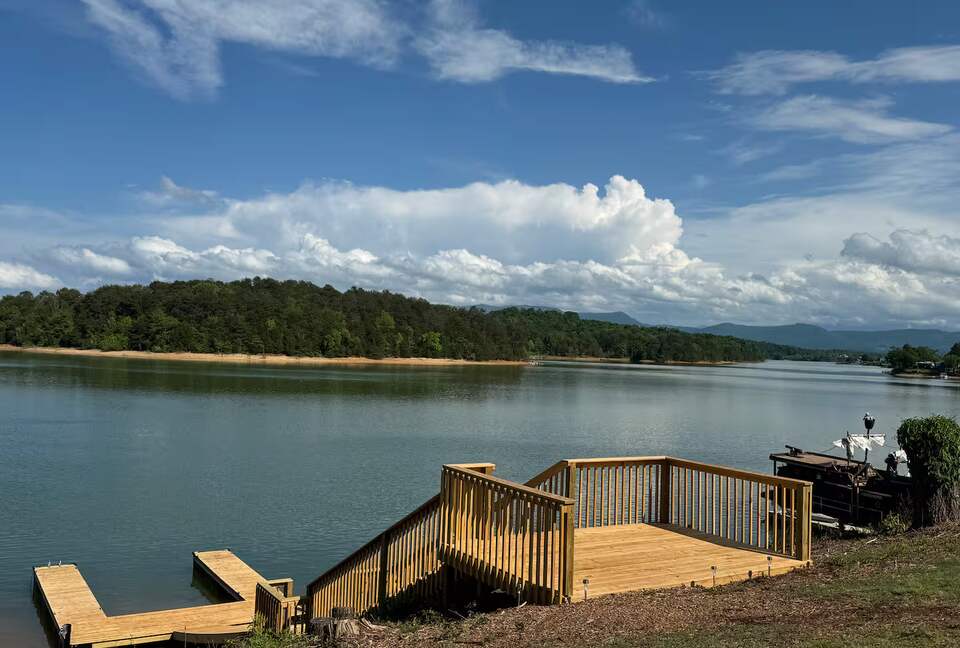 Douglas Lakefront Getaway with Mountain Views & Private Dock - Dandridge, Tennessee
