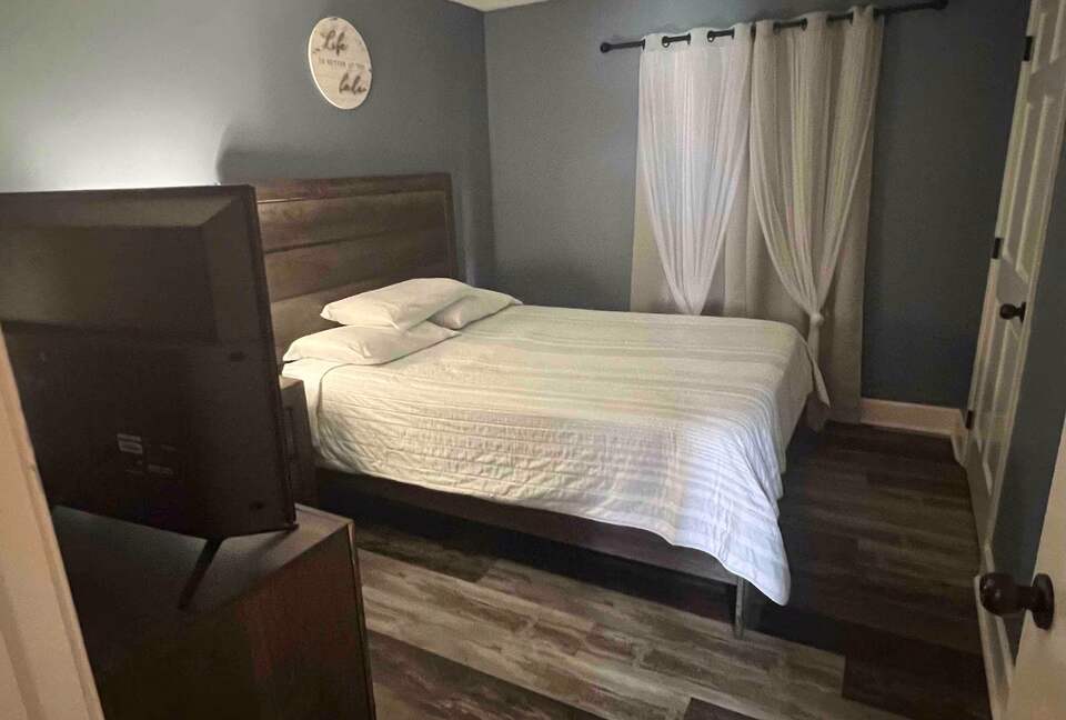 Douglas Lakefront Getaway with Mountain Views & Private Dock - Dandridge, Tennessee