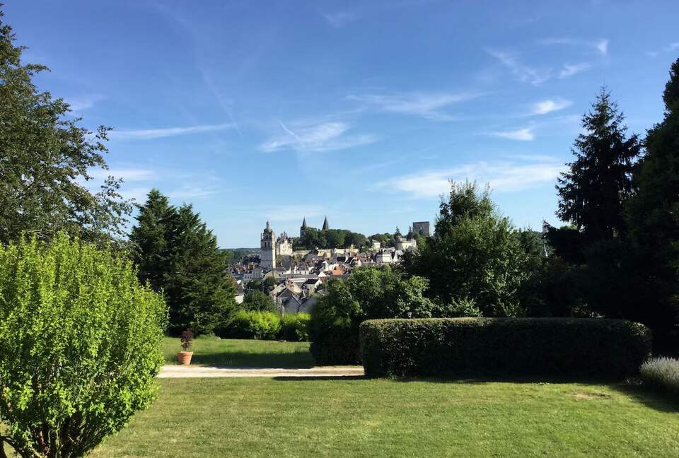 Refined Family Residence with Parkland and Pool in the Loire Valley - Loches, France