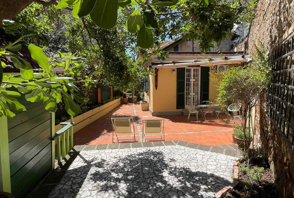 The Secret Terrace at Monteverde Vecchio - Rome, Italy