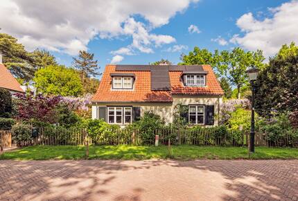 Family Villa Amidst the Woodlands of Bentveld - Bentveld, Netherlands
