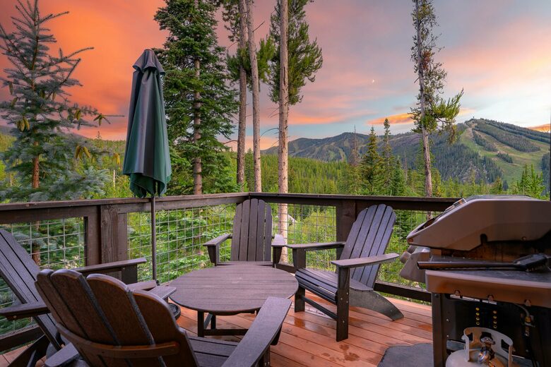 Luxury Villa with Hot Tub & Mountain Views near Winter Park Resort - Winter Park, Colorado