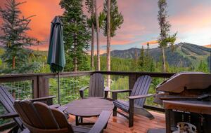 Luxury Villa with Hot Tub & Mountain Views near Winter Park Resort - Winter Park, Colorado