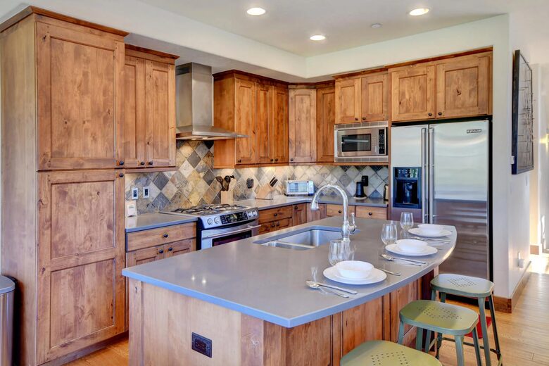 Luxury Villa with Hot Tub & Mountain Views near Winter Park Resort - Winter Park, Colorado