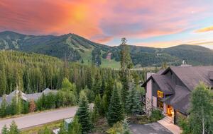 Luxury Villa with Hot Tub & Mountain Views near Winter Park Resort - Winter Park, Colorado