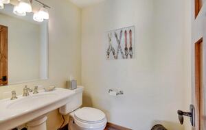 Luxury Villa with Hot Tub & Mountain Views near Winter Park Resort - Winter Park, Colorado