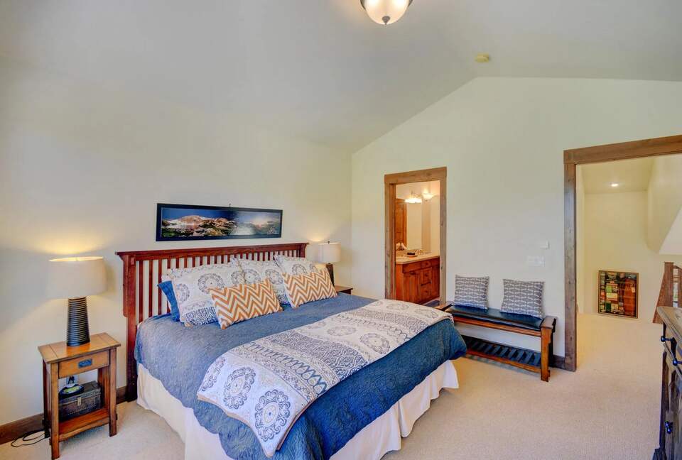 Luxury Villa with Hot Tub & Mountain Views near Winter Park Resort - Winter Park, Colorado