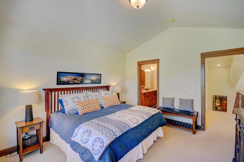 Luxury Villa with Hot Tub & Mountain Views near Winter Park Resort - Winter Park, Colorado