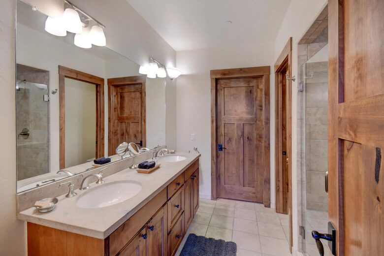 Luxury Villa with Hot Tub & Mountain Views near Winter Park Resort - Winter Park, Colorado