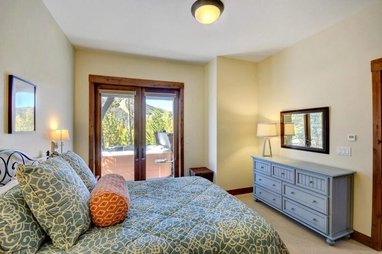 Luxury Villa with Hot Tub & Mountain Views near Winter Park Resort - Winter Park, Colorado