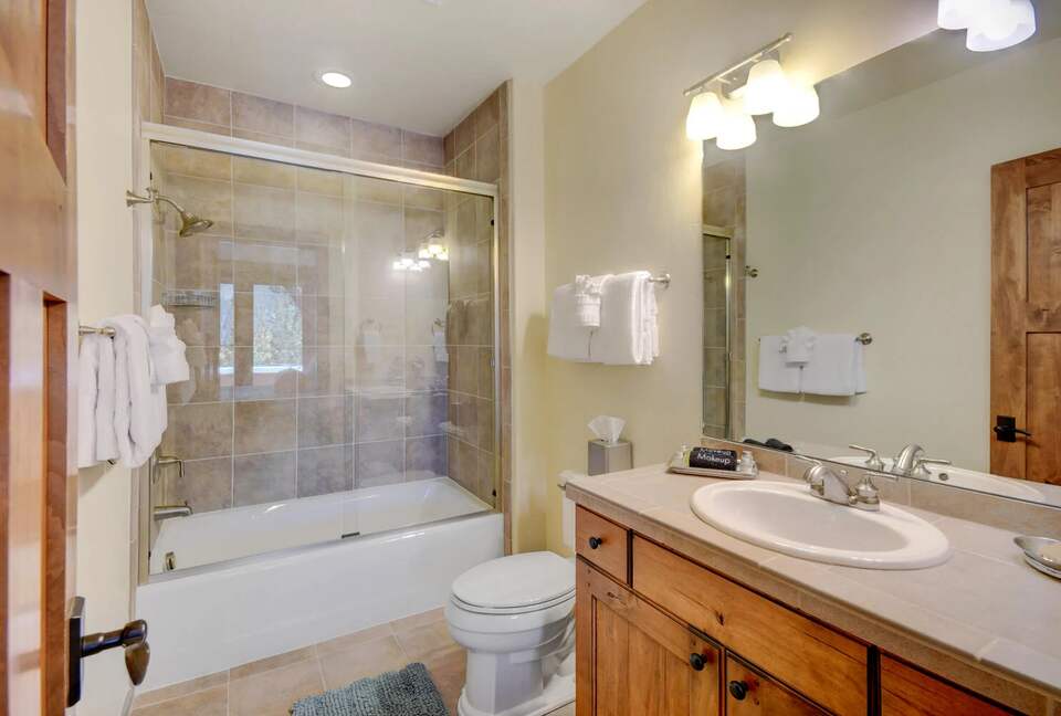 Luxury Villa with Hot Tub & Mountain Views near Winter Park Resort - Winter Park, Colorado