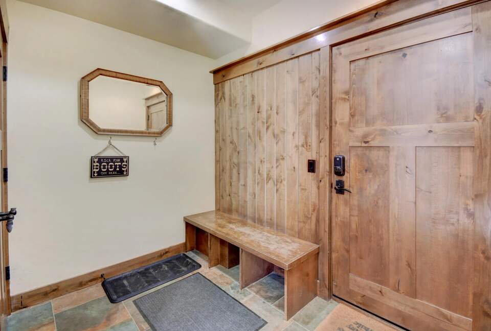 Luxury Villa with Hot Tub & Mountain Views near Winter Park Resort - Winter Park, Colorado