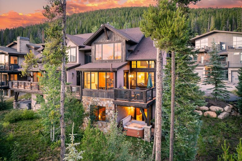Luxury Villa with Hot Tub & Mountain Views near Winter Park Resort - Winter Park, Colorado