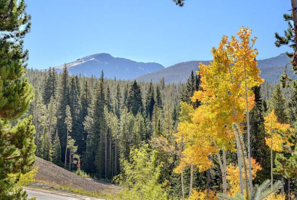 Luxury Villa with Hot Tub & Mountain Views near Winter Park Resort - Winter Park, Colorado