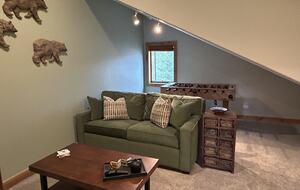 Bonus room with sofa bed, US full size