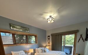 3rd bedroom with US queen bed and US twin bed, sleeps 3