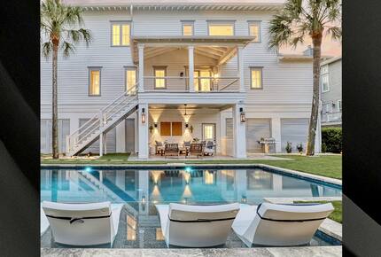 Elegant Isle of Palms Escape with Rooftop Deck - Isle of Palms, South Carolina