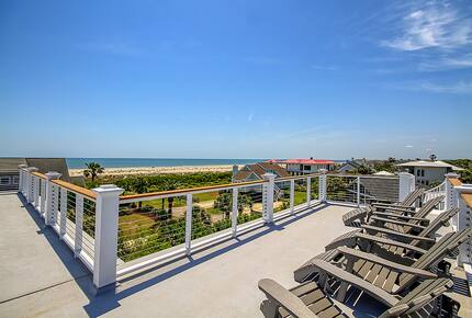 Elegant Isle of Palms Escape with Rooftop Deck - Isle of Palms, South Carolina