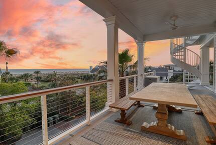 Elegant Isle of Palms Escape with Rooftop Deck - Isle of Palms, South Carolina