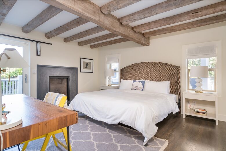 Downstairs King Bedroom with En-suite bathroom