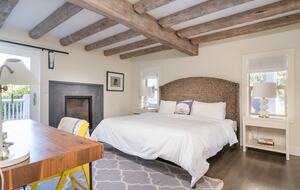 Downstairs King Bedroom with En-suite bathroom