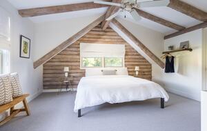 Upstairs King bedroom with en-suite bathroom