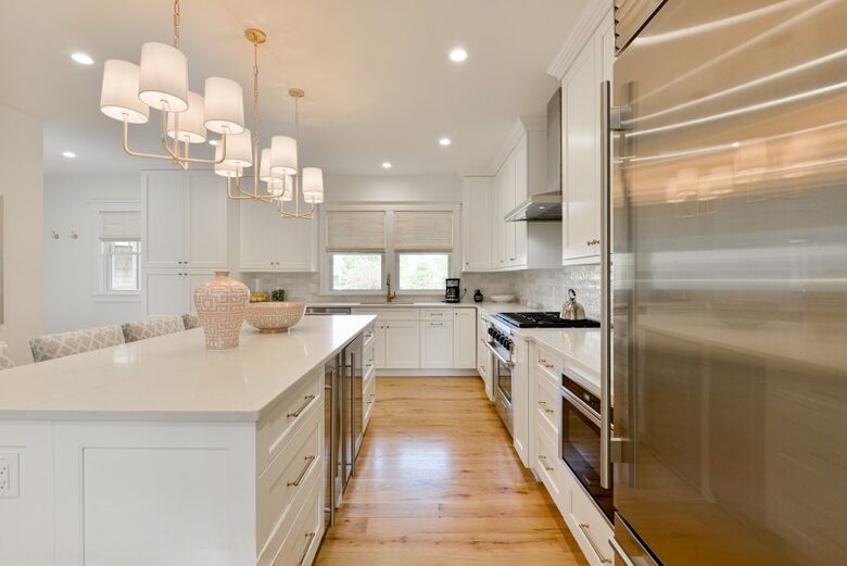 Cliffside Luxury with Pool & Hot Tub - Nantucket, Massachusetts