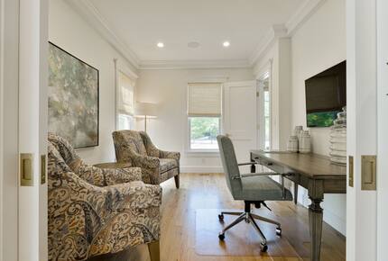 Cliffside Luxury with Pool & Hot Tub - Nantucket, Massachusetts