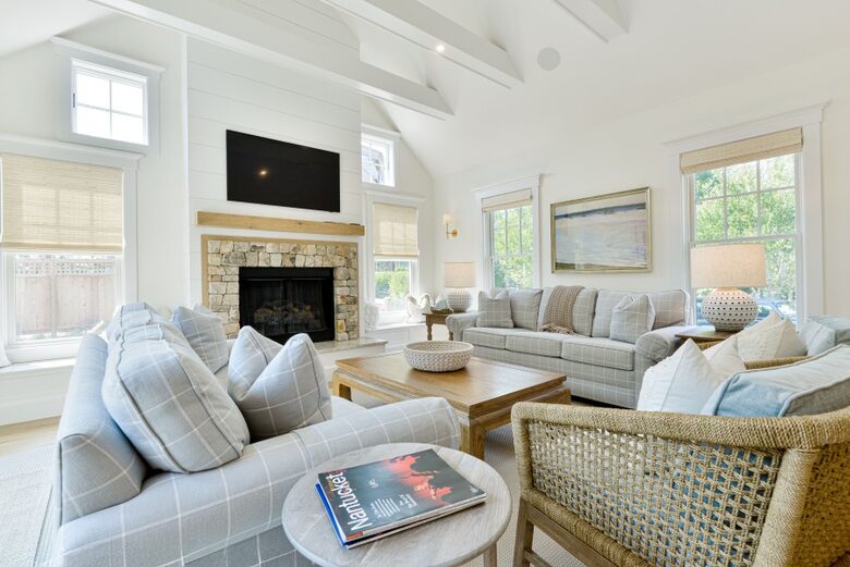 Cliffside Luxury with Pool & Hot Tub - Nantucket, Massachusetts