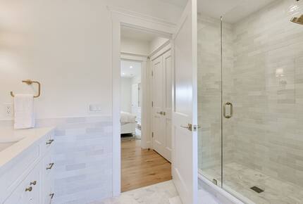 Cliffside Luxury with Pool & Hot Tub - Nantucket, Massachusetts