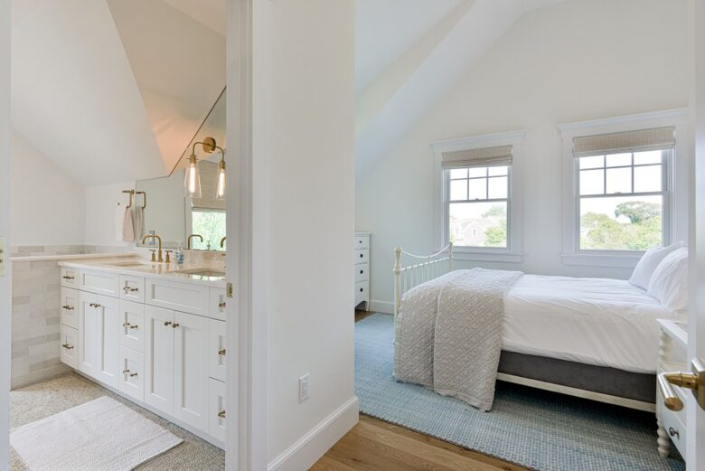 Cliffside Luxury with Pool & Hot Tub - Nantucket, Massachusetts