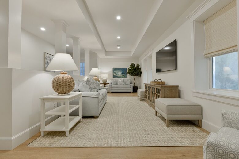 Cliffside Luxury with Pool & Hot Tub - Nantucket, Massachusetts