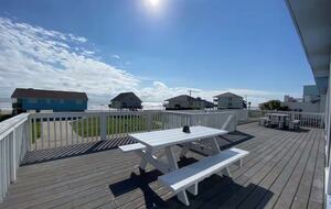 Spacious Galveston Beach House with Ocean Views - Galveston, Texas