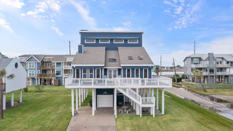 Spacious Galveston Beach House with Ocean Views - Galveston, Texas