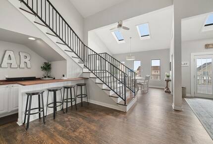 Spacious Galveston Beach House with Ocean Views - Galveston, Texas