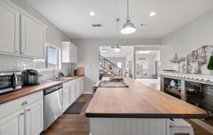 Spacious Galveston Beach House with Ocean Views - Galveston, Texas