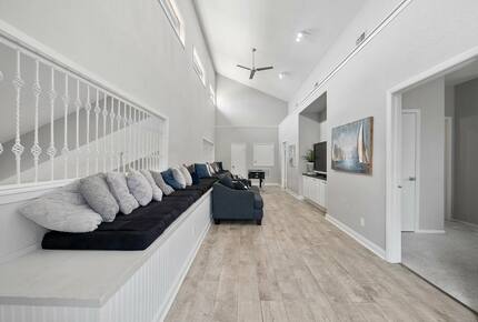 Spacious Galveston Beach House with Ocean Views - Galveston, Texas