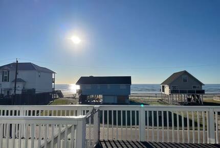 Spacious Galveston Beach House with Ocean Views - Galveston, Texas