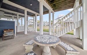 Spacious Galveston Beach House with Ocean Views - Galveston, Texas